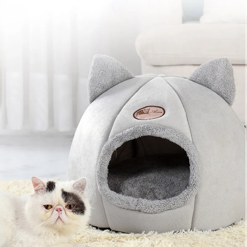 Little Winter Cat Bed Basket Cave